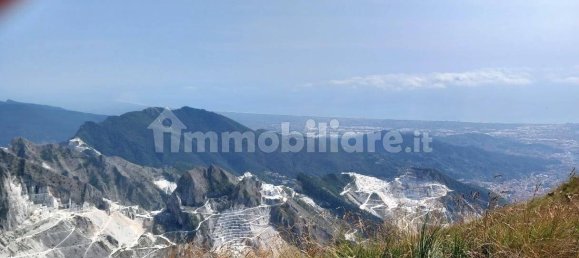 5 bedrooms House in Carrara, Italy No. 349461 10