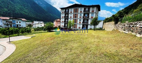 Земельный участок с 1 комнатой в Мале, Италия № 51234 8