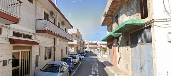 800m² Commercial property in Noicattaro, Italy No. 348368 3