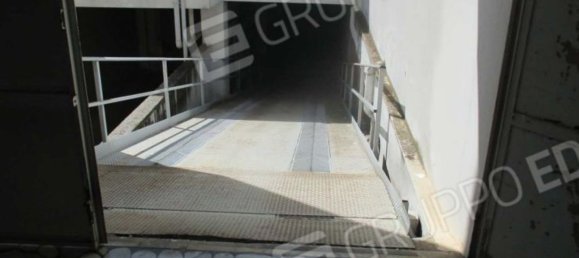 800m² Commercial property in Noicattaro, Italy No. 348368 2