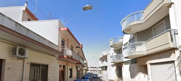 800m² Commercial property in Noicattaro, Italy No. 348368 4