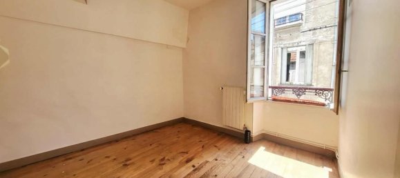 2 bedrooms House in Etampes, France No. 291212 3