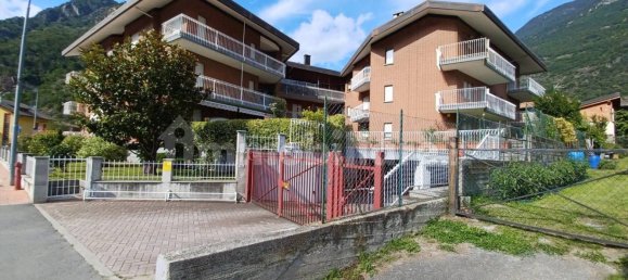 2 bedrooms Apartment in Verres, Italy No. 84325 2