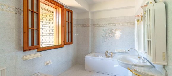 8 rooms Villa in Trecastagni, Italy No. 284280 22