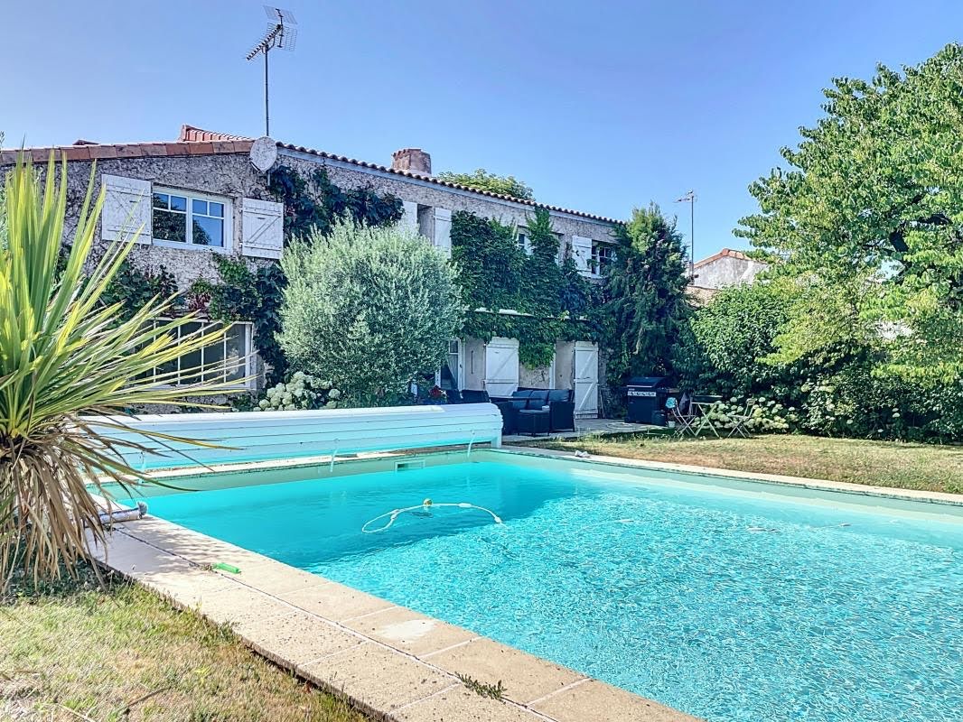 Casa T4 em Saint-Rogatien, France N.º 301008