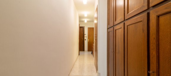 Apartamento de 4 habitaciónes en Rome, Italy No. 191274 3