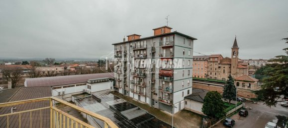 Apartamento de 4 divisões em Voghera, Italy N.º 5538 11