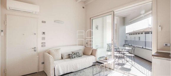 Квартира с 1 спальней в Дезенцано дель Гарда, Италия № 320536 2