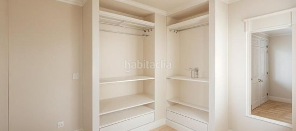 Дуплекс с 2 спальнями в Мадрид, Испания № 127387 9