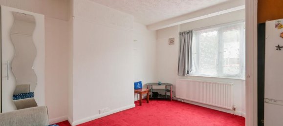 2 Schlafzimmer Maisonette-Wohnung in Feltham, United Kingdom, Nr. 9833 2