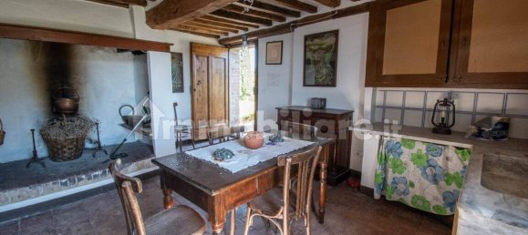 4 bedrooms House in Asciano, Italy No. 57595 31