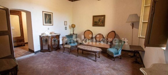 4 bedrooms House in Asciano, Italy No. 57595 27