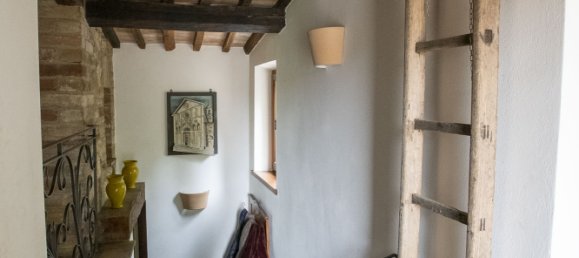 5 bedrooms House in Montepulciano, Italy No. 109835 12