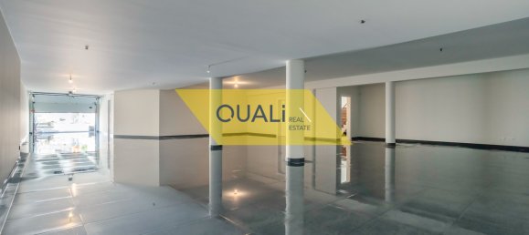 3 bedrooms Villa in Funchal, Portugal No. 94302 10