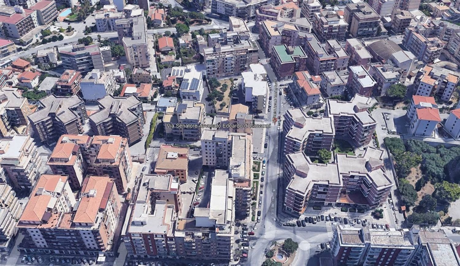 Коммерческая недвижимость с 2 комнатами в Сиракузы, Италия № 246721