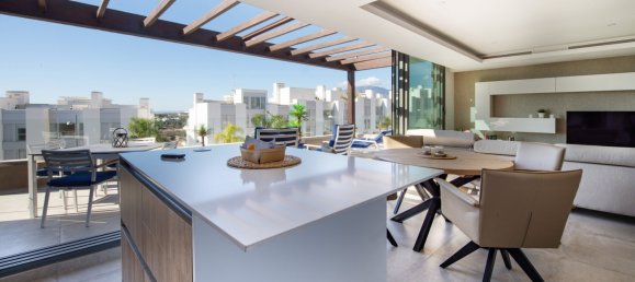 Ático de 2 dormitorios en Estepona, Spain No. 4768 12