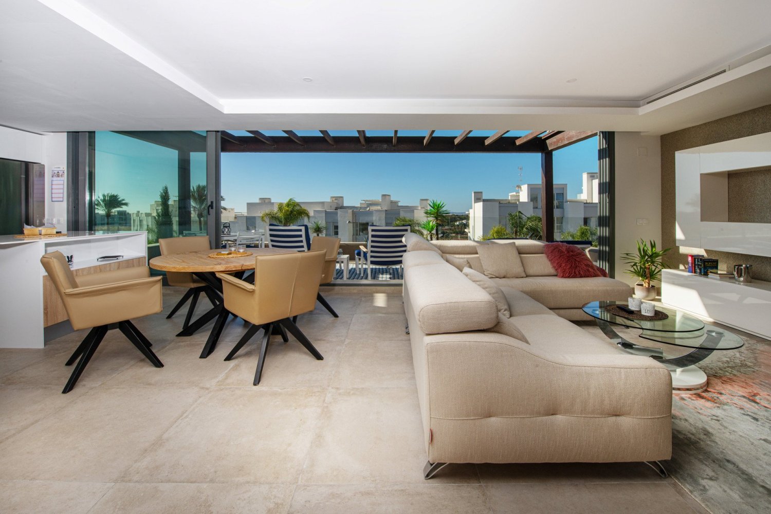 Ático de 2 dormitorios en Estepona, Spain No. 4768