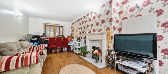 3 bedrooms House in London, United Kingdom No. 7578 5