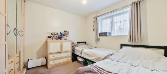 3 bedrooms House in London, United Kingdom No. 7578 30