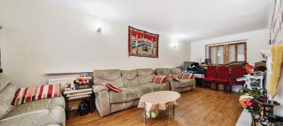 3 bedrooms House in London, United Kingdom No. 7578 7