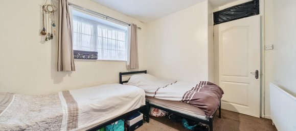 3 bedrooms House in London, United Kingdom No. 7578 15