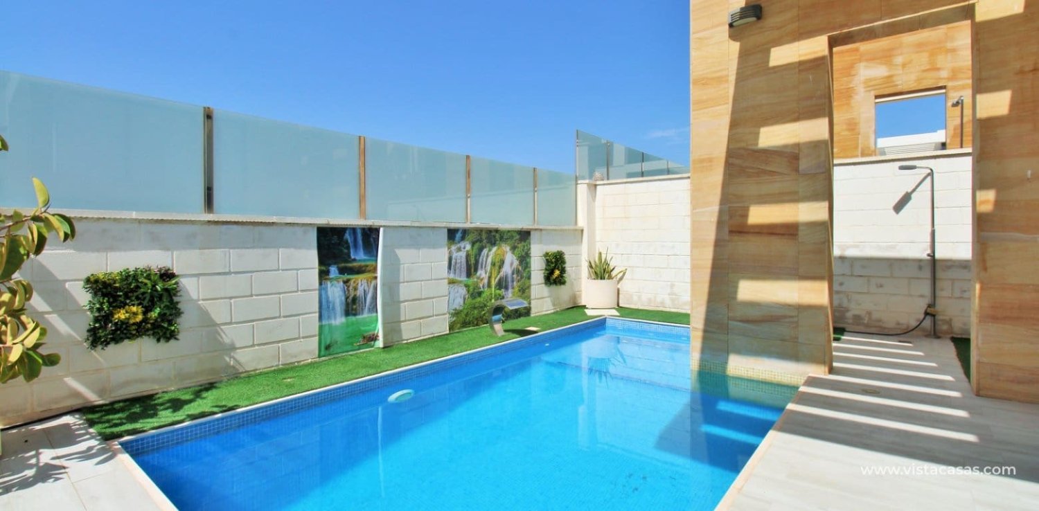 3 غرف نوم منزل في Alicante, Spain رقم 154745