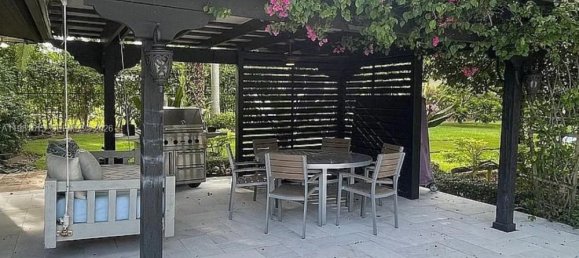 5 Schlafzimmer Villa in Miami, USA, Nr. 615257 3
