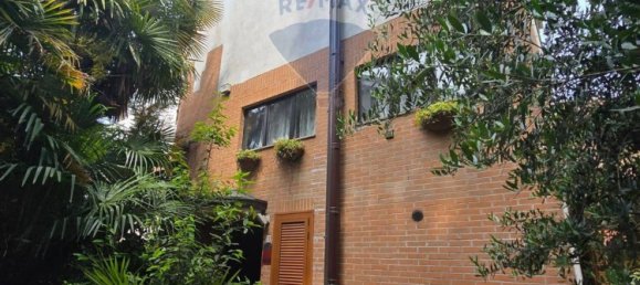 5 bedrooms Villa in Monza, Italy No. 378457 6