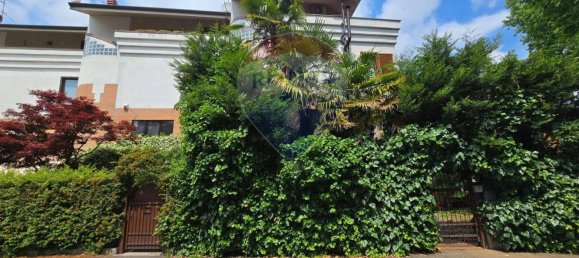 5 bedrooms Villa in Monza, Italy No. 378457 3