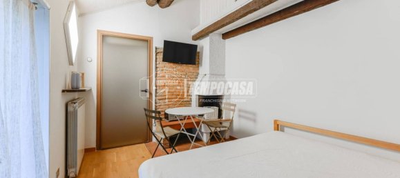 Apartamento T1 em Milan, Italy N.º 273495 8