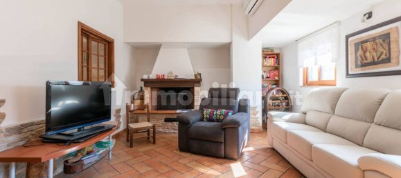 5 bedrooms Villa in Guidonia Montecelio, Italy No. 123003 27