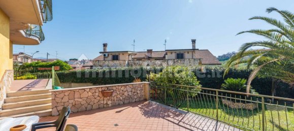 5 bedrooms Villa in Guidonia Montecelio, Italy No. 123003 23