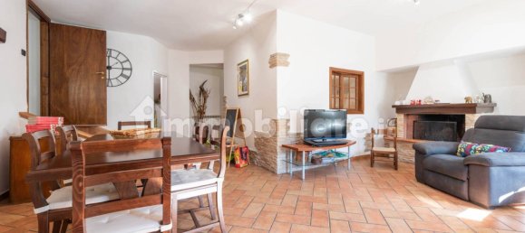 5 bedrooms Villa in Guidonia Montecelio, Italy No. 123003 26