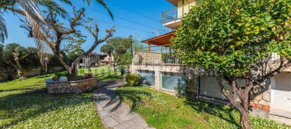 5 bedrooms Villa in Guidonia Montecelio, Italy No. 123003 7