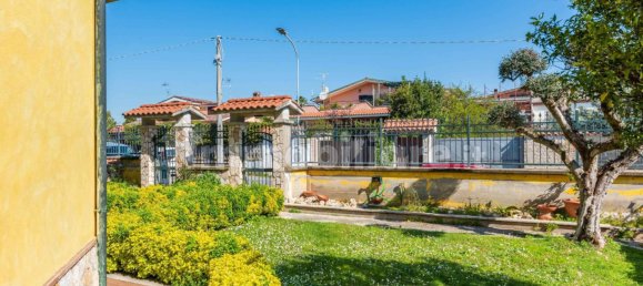 5 bedrooms Villa in Guidonia Montecelio, Italy No. 123003 10