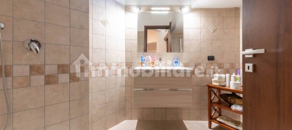 5 bedrooms Villa in Guidonia Montecelio, Italy No. 123003 33