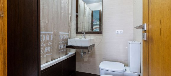 3 bedrooms House in Vila Nova de Gaia, Portugal No. 170445 5