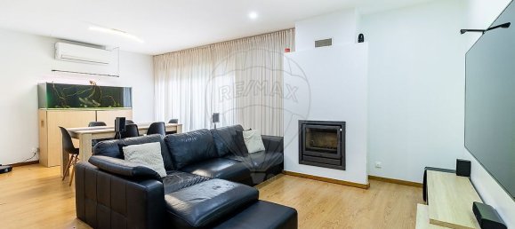 3 bedrooms House in Vila Nova de Gaia, Portugal No. 170445 2