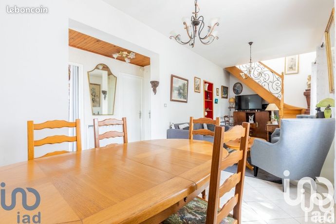 4 bedrooms House in Chilly-Mazarin, France No. 310984