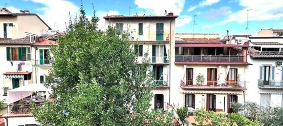 3 rooms Apartment in Florence, Italy No. 40011 7
