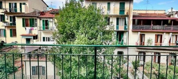 3 rooms Apartment in Florence, Italy No. 40011 4