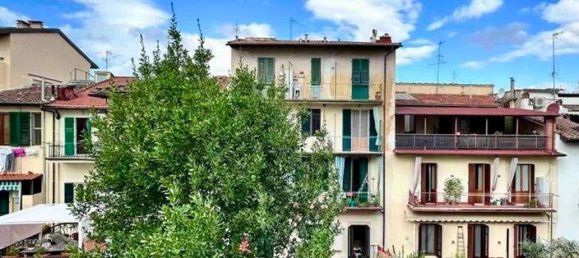 3 rooms Apartment in Florence, Italy No. 40011 6