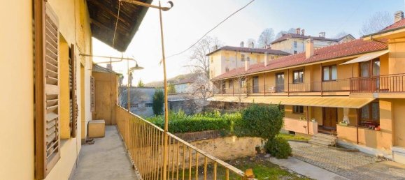 3 bedrooms House in Villarbasse, Italy No. 69224 18