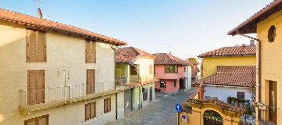 3 bedrooms House in Villarbasse, Italy No. 69224 8