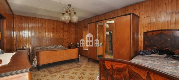 3 bedrooms House in Canischio, Italy No. 161243 6