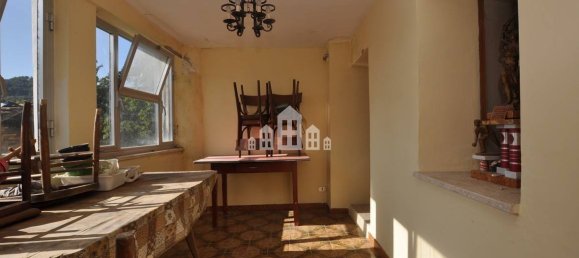 3 bedrooms House in Canischio, Italy No. 161243 9