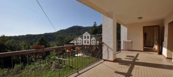 3 bedrooms House in Canischio, Italy No. 161243 13