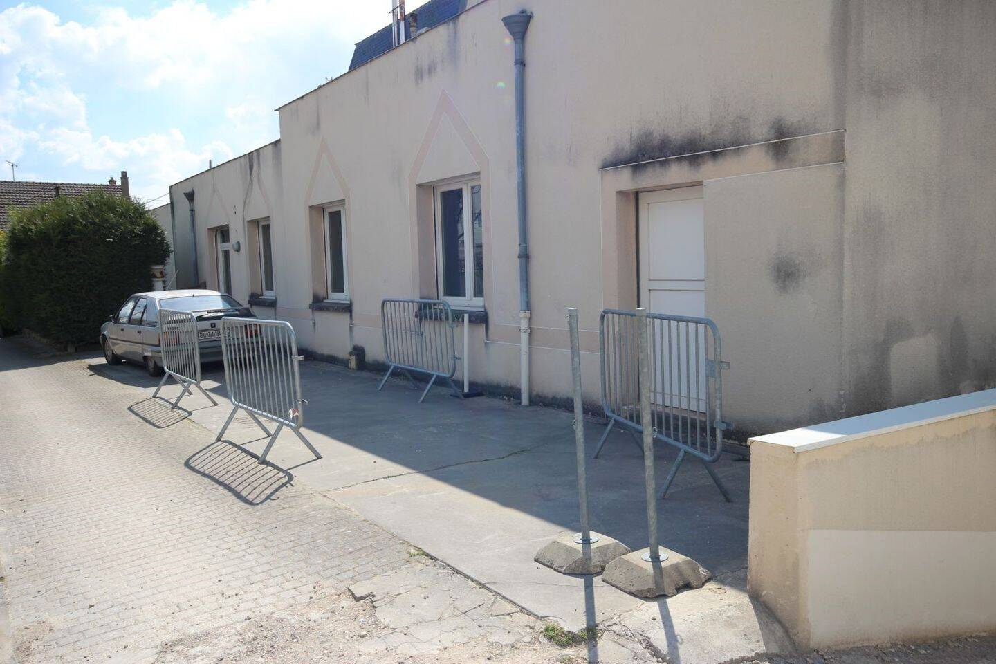 220m² Commercial property in Clamart, France No. 175776