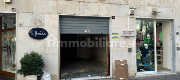 Propiedad comercial de 1 habitación en Naples, Italy No. 316125 2