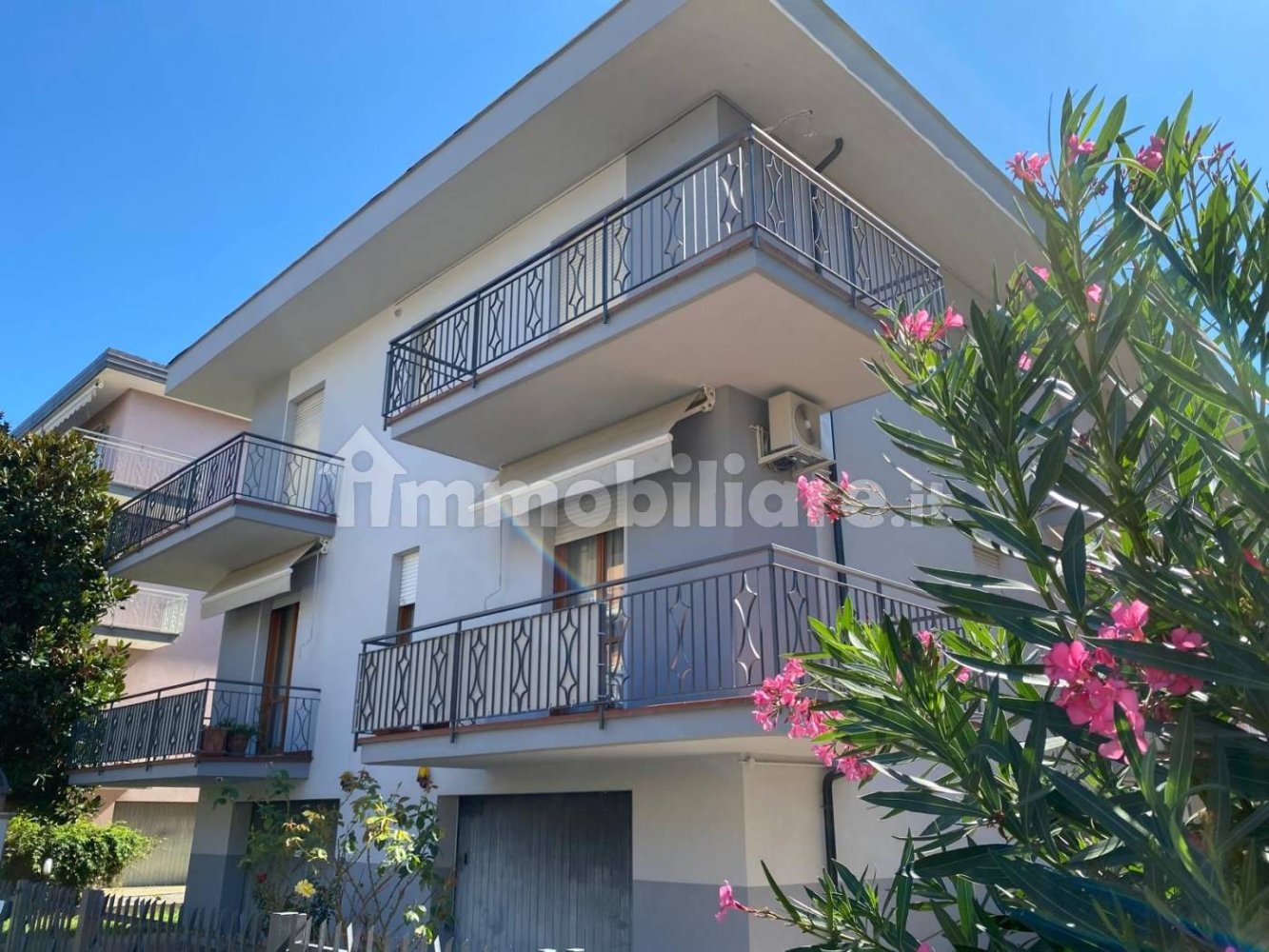 3 bedrooms Apartment in Rimini, Italy No. 380472